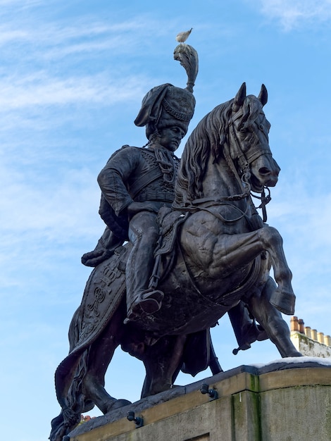 DURHAM, CONDADO DE DURHAM / REINO UNIDO - 19 DE ENERO: Estatua de Lord Londonderry en Market Place Square en Durham, County Durham el 19 de enero de 2018