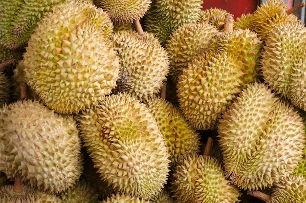 Durian en el mercadoSabor del festival de buffet de frutas durian