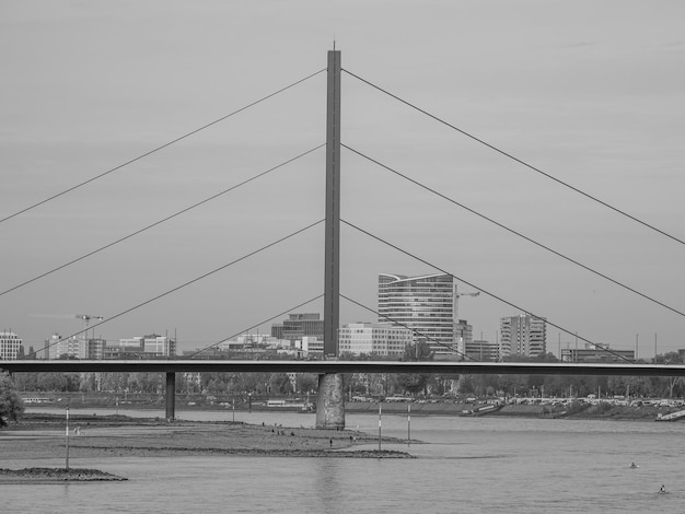 Dusseldorf no Reno