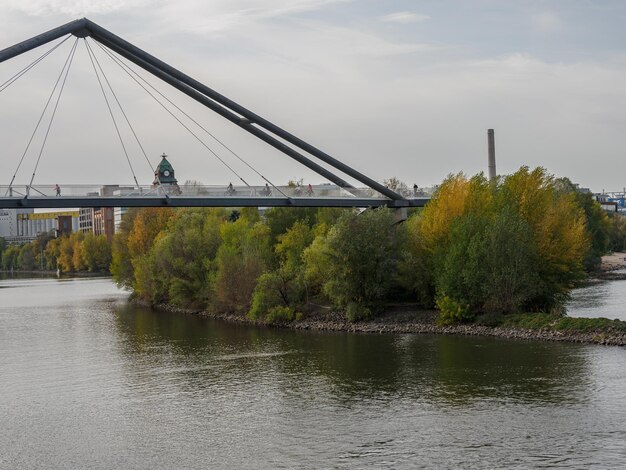 Foto dusseldorf en el río rin en alemania