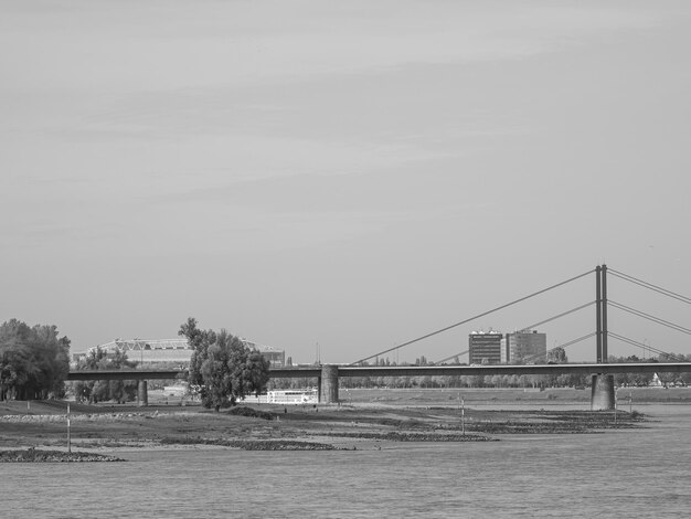 Dusseldorf en el río Rin