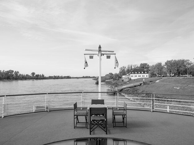 Foto dusseldorf en el río rin