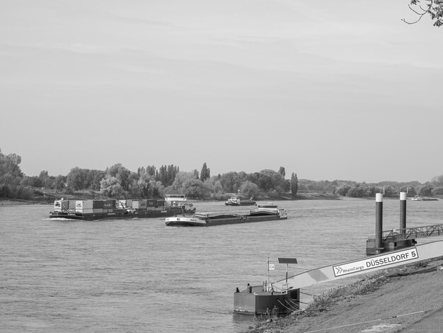 Foto dusseldorf y el río rin