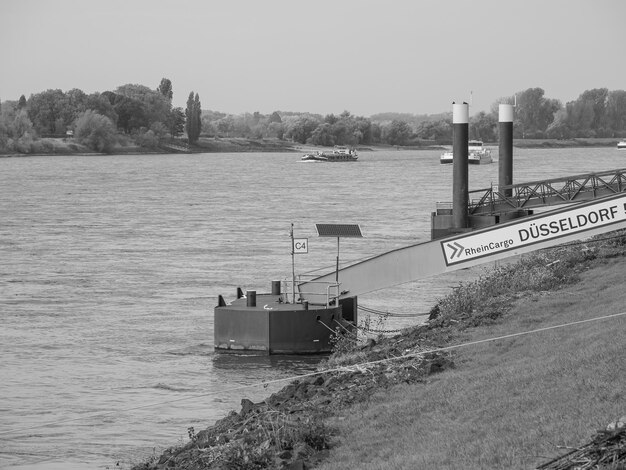 Foto dusseldorf y el río rin