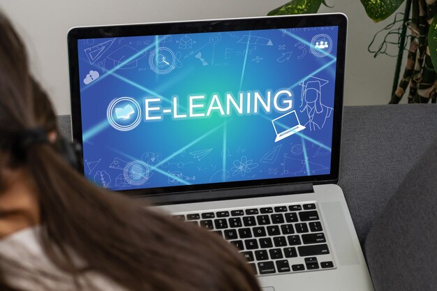 E-learning Educación Tecnología de Internet Webinar Concepto de cursos en línea.