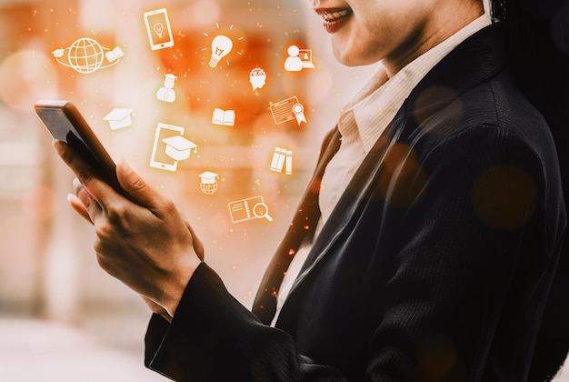 E-learning para estudantes e universidades conceito uds