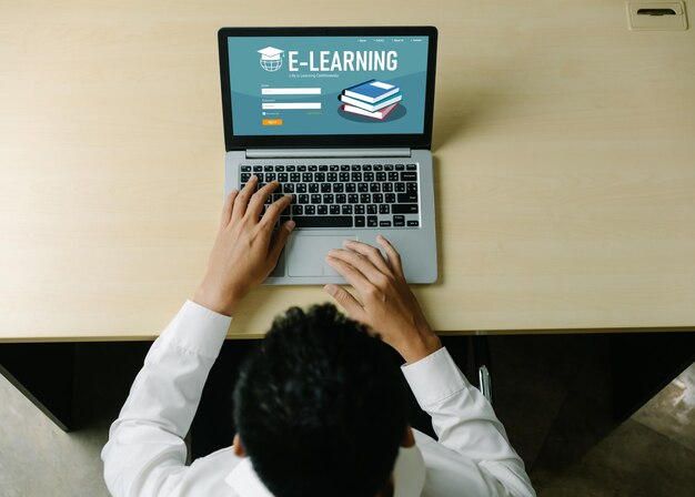 E-Learning-Website mit moderner Software für Studenten zum Lernen im Internet