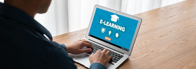 Foto e-learning-website mit modischer software für studenten, die im internet studieren