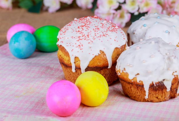 Easter symbols food Bolo de Páscoa e ovos pintados