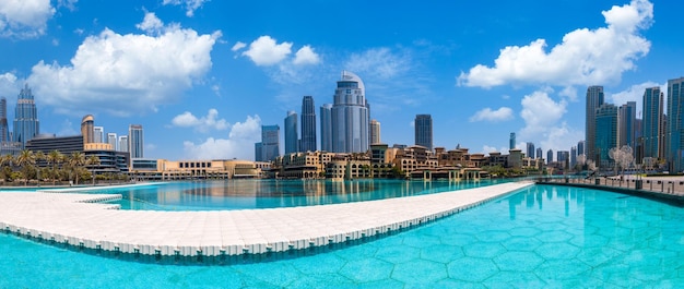 EAU Dubai vista panorámica del centro de la ciudad Dubai Mall y Dubai Fountain