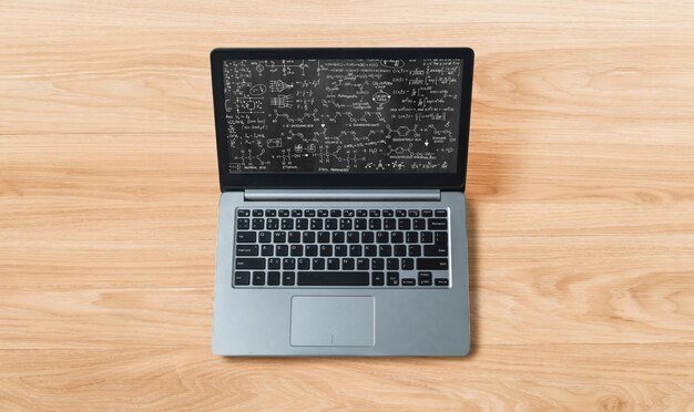 Ecuaciones matemáticas y fórmulas modernas en la pantalla de la computadora
