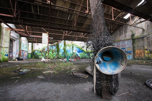 Foto edifício abandonado