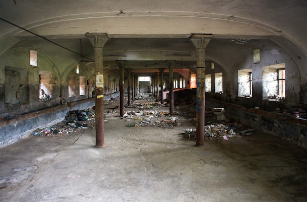 Foto edificio abandonado