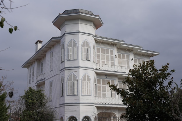 Edificio antiguo en Buyuk Ada Estambul Turkiye