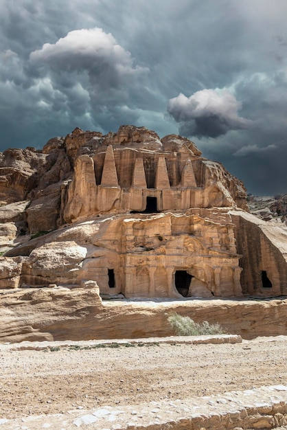 Edifício arruinado na antiga cidade de Petra