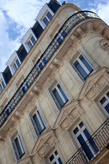 Edificio clásico en una ciudad francesa