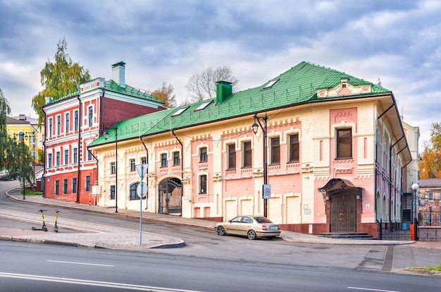 Edificio de comercio y almacén de NE Makarovsky Ilyinskaya street Nizhny Novgorod