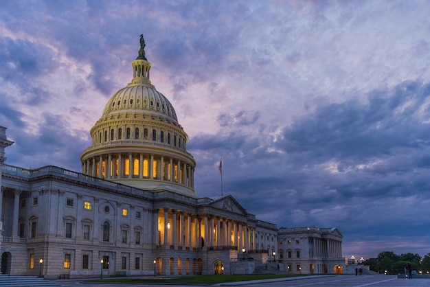 Edifício do Capitólio dos Estados Unidos em Washington DC na hora azul