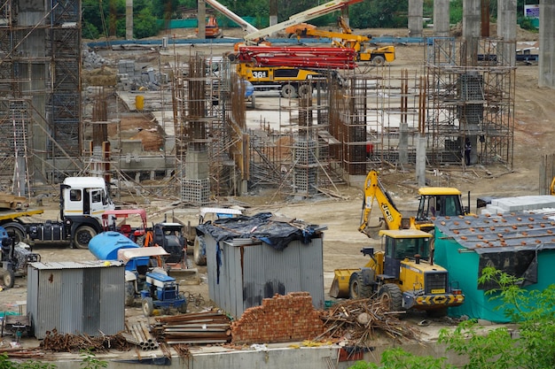 Edifício em construção ao ar livre imagem hd