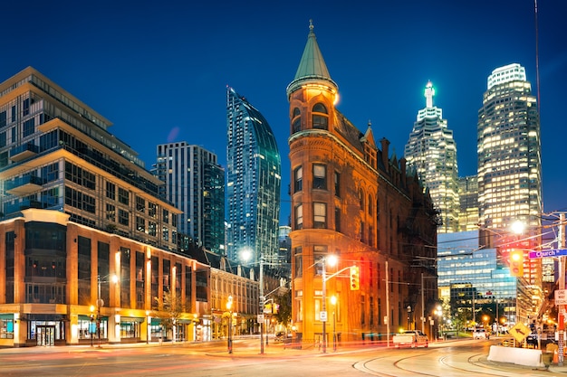 Edificio Gooderham o Flatiron en el centro de Toronto - Toronto, Ontario, Canadá