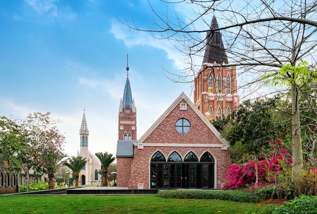 El edificio de la iglesia en la isla de Haihua, Hainan, China