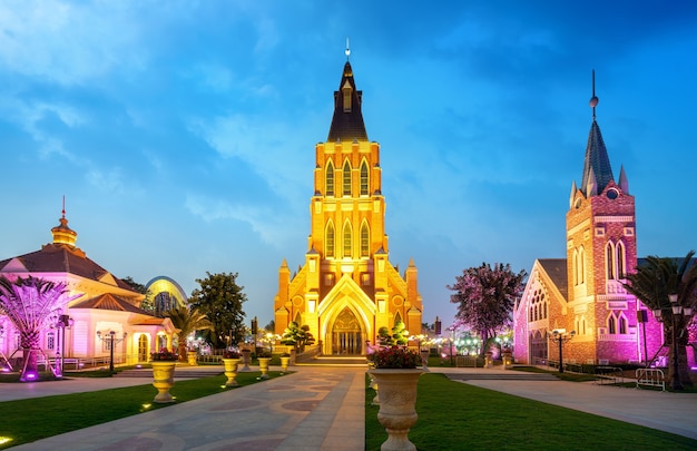 El edificio de la iglesia en la isla de Haihua, Hainan, China