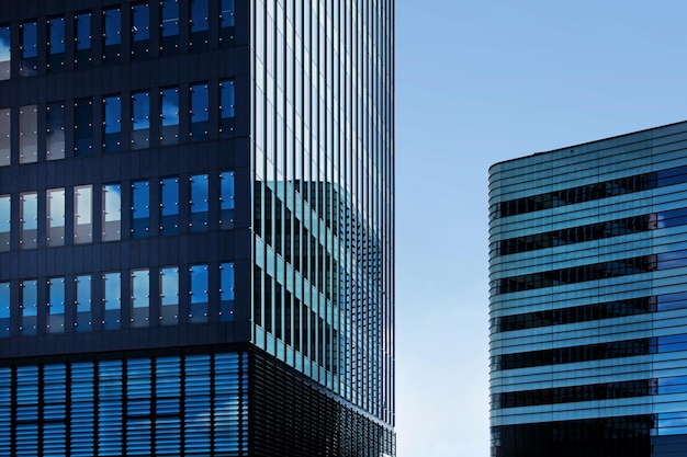 Edificio moderno de oficinas financieras