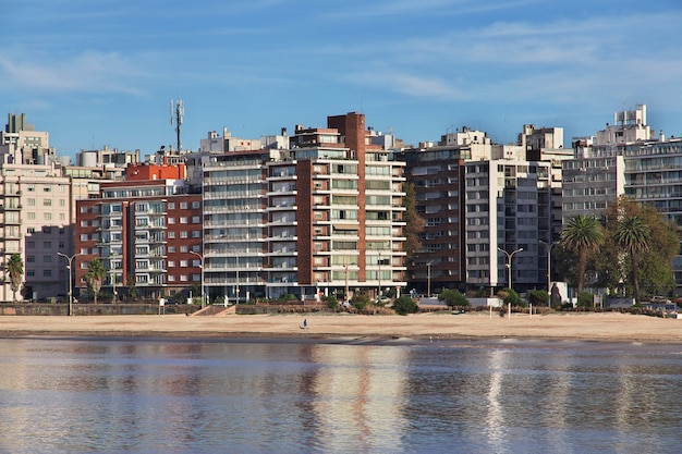 El edificio, Montevideo, Uruguay.