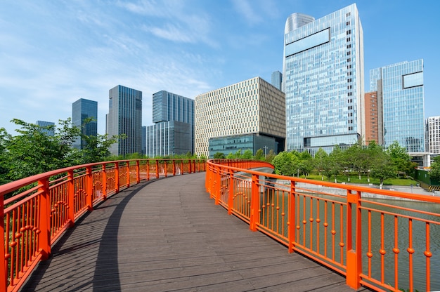 Foto edificio de oficinas del centro financiero en ningbo east new town, china