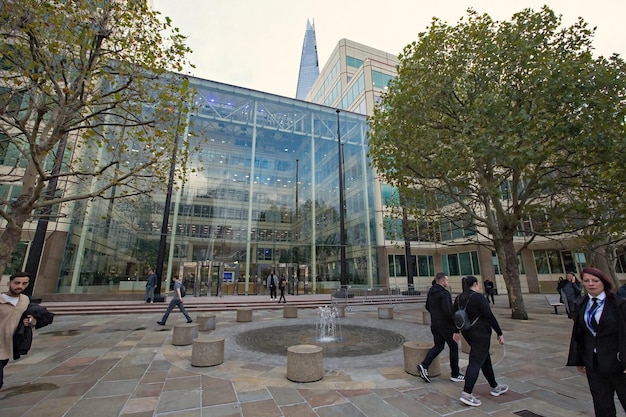 Edificio de oficinas de Cottons Lane Hay's Lane en la orilla sur de Londres, Gran Bretaña