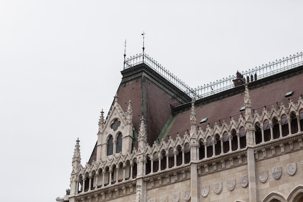 Edificio del Parlamento húngaro en la ciudad de Budapest.