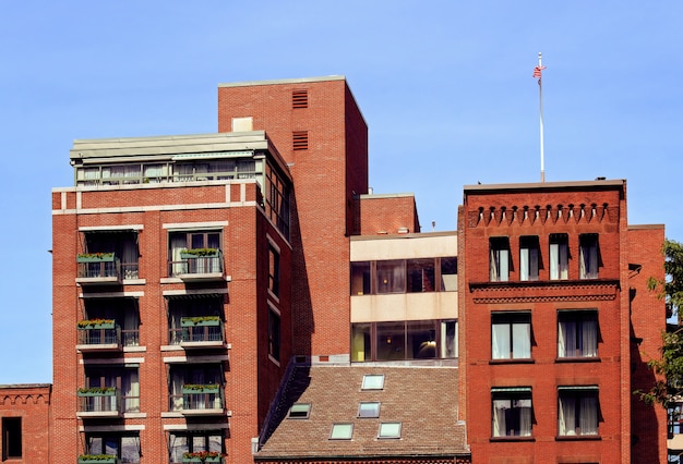 Edificio residencial de ladrillo rojo en Boston