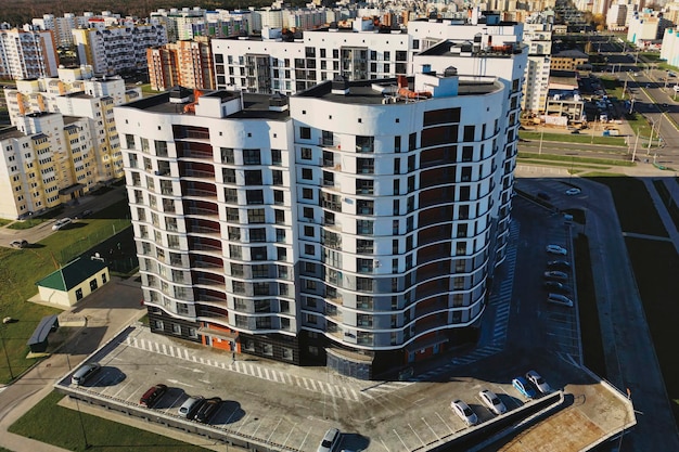 Edifício residencial moderno de vários andares Construção habitacional Fundo residencial Empréstimos hipotecários para famílias jovens