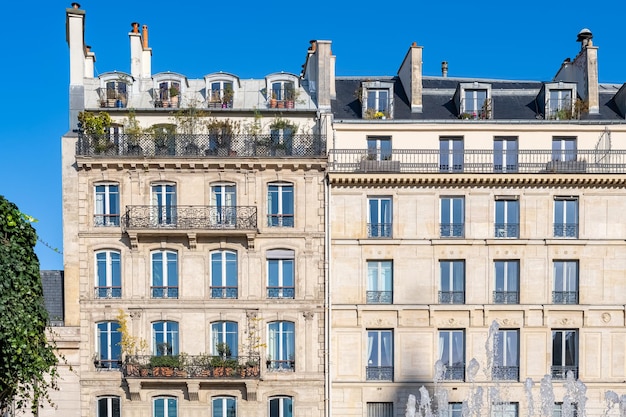 Foto edificio típico de parís