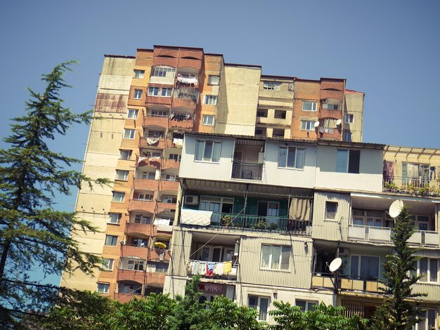 Foto edifícios antigos e modernos juntos