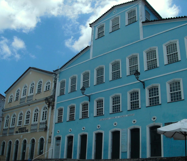 Foto edifícios antigos em pelourinho, em salvador de bahia