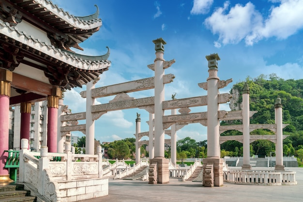 Edificios antiguos en la ciudad, Liuzhou, Guangxi, China.