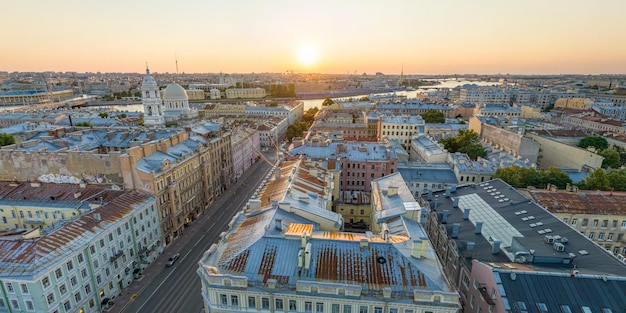 Foto los edificios antiguos de san petersburgo a vista de pájaro