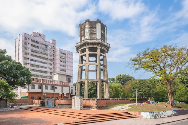 Foto edifícios contra o céu na cidade