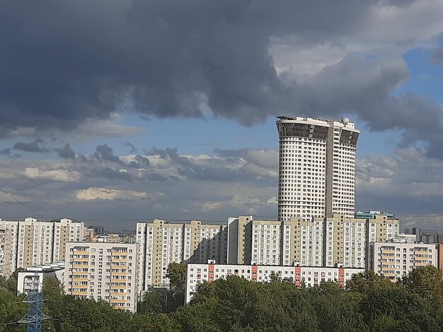 Foto edifícios de vários andares na cidade