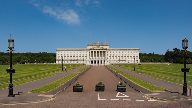 Edifícios do parlamento stormont em belfast