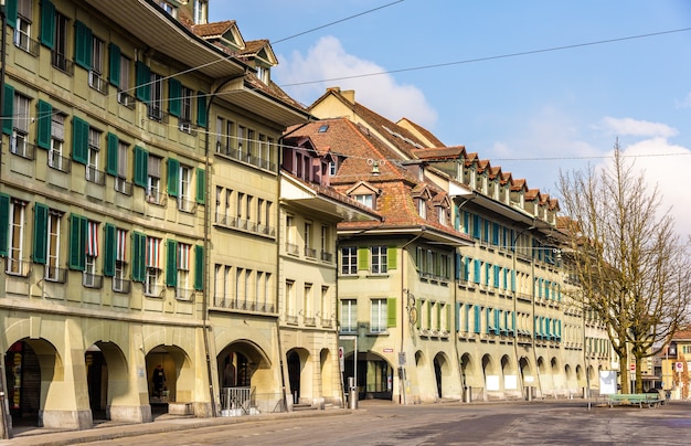 Edifícios em waisenhausplatz em berna, suíça