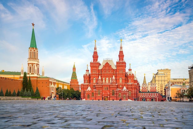 Edifícios históricos na Praça Vermelha, em Moscou