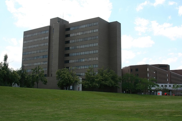 Edificios de ingeniería en el campus de la Universidad de Buffalo, Nueva York