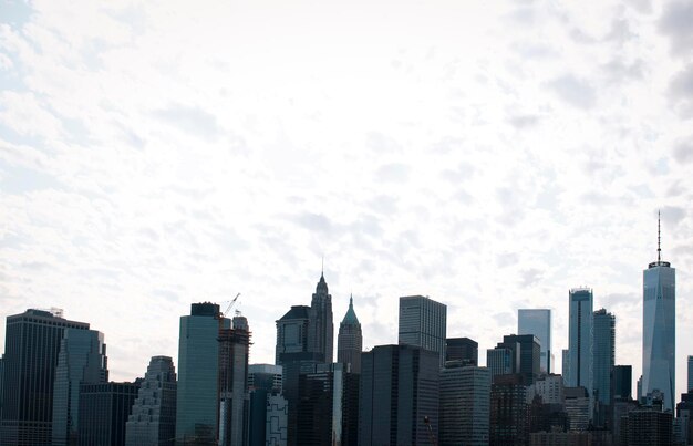 Foto edificios modernos en la ciudad contra el cielo