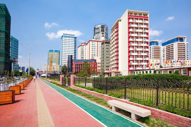 Edificios modernos en la región del centro de Ulaanbaatar, capital de Mongolia