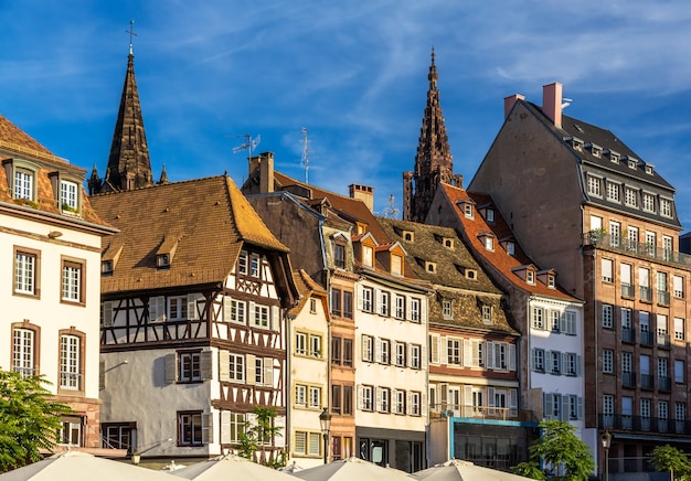 Edifícios na Praça Kleber em Estrasburgo, Alsácia, França