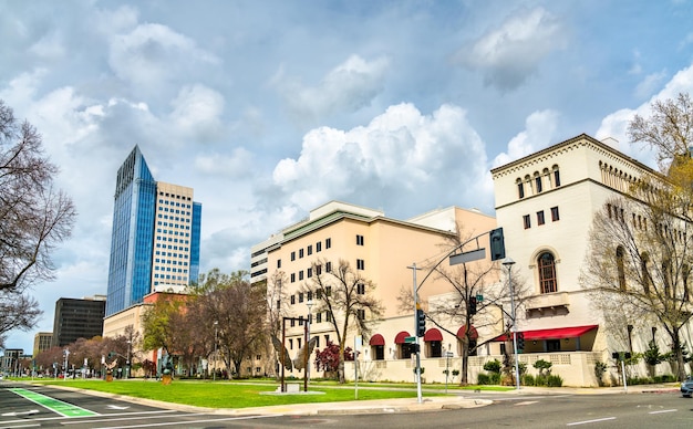 Foto edifícios no capitol mall em sacramento, califórnia, estados unidos