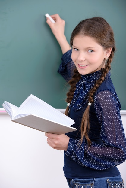 Educação contra o na escola.