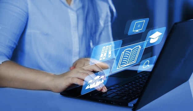 Educação de e-learning e aulas pela internet